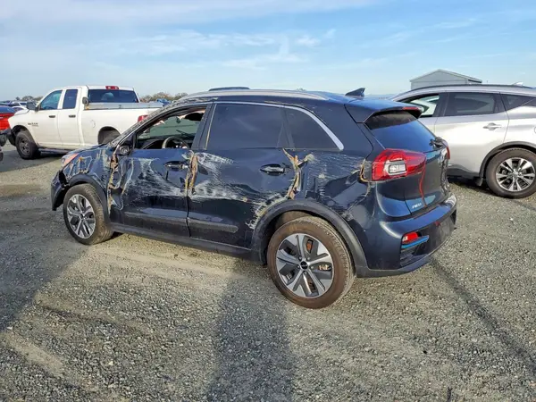 KNDCE3LG6N5146874 2022 KIA NIRO - Image 2