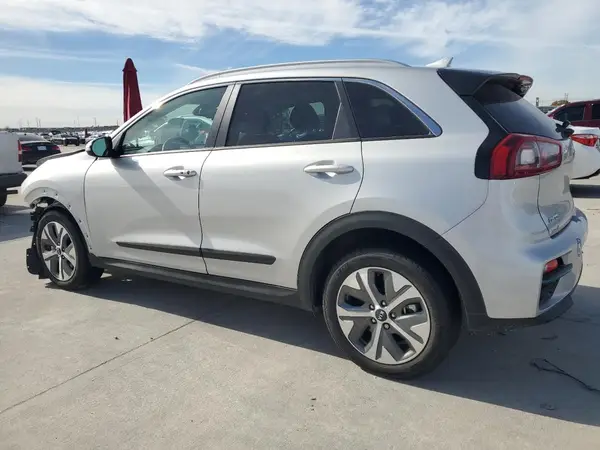 KNDCE3LG7K5026674 2019 KIA NIRO - Image 2