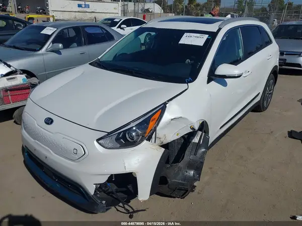 KNDCE3LG7L5037790 2020 KIA NIRO - Image 2