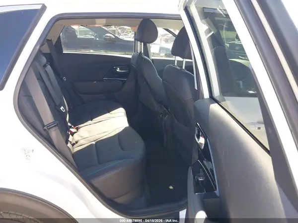 KNDCE3LG7L5037790 2020 KIA NIRO - Image 8