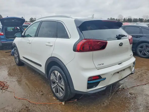 KNDCE3LG7M5088157 2021 KIA NIRO - Image 2