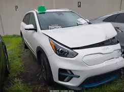 KNDCE3LG7N5124981 2022 KIA NIRO