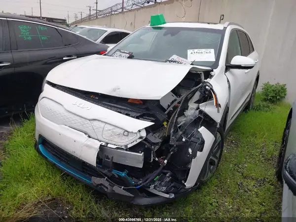 KNDCE3LG7N5124981 2022 KIA NIRO - Image 2