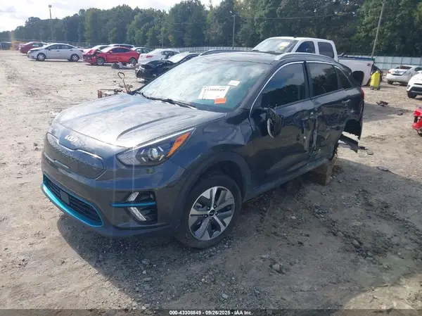 KNDCE3LG7N5138248 2022 KIA NIRO - Image 2