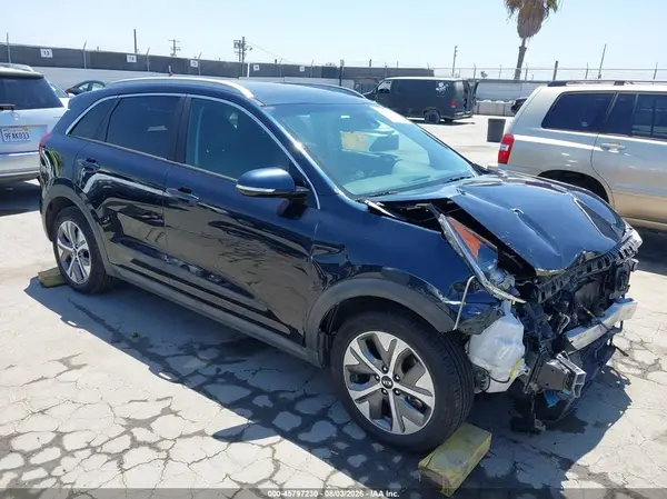 KNDCE3LG8K5030295 2019 KIA NIRO - Image 1