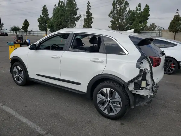 KNDCE3LG8L5074864 2020 KIA NIRO - Image 2