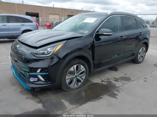 KNDCE3LG9K5009990 2019 KIA NIRO - Image 2