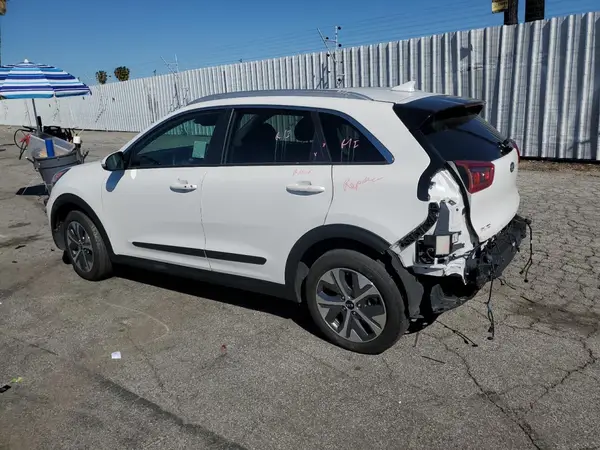 KNDCE3LG9K5026191 2019 KIA NIRO - Image 2