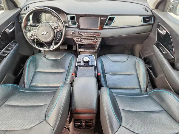 KNDCE3LG9K5028698 2019 KIA NIRO - Image 8
