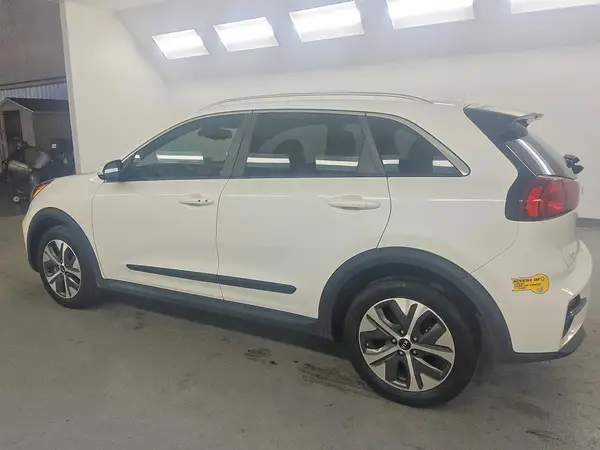 KNDCE3LG9L5055207 2020 KIA NIRO - Image 2