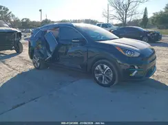 KNDCE3LG9N5123413 2022 KIA NIRO