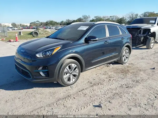 KNDCE3LG9N5123413 2022 KIA NIRO - Image 2