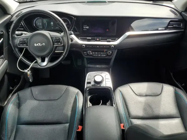 KNDCE3LG9N5146058 2022 KIA NIRO - Image 8