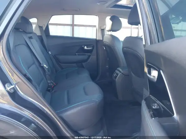 KNDCE3LGXL5055975 2020 KIA NIRO - Image 8