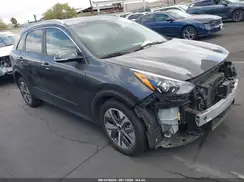 KNDCE3LGXL5080696 2020 KIA NIRO