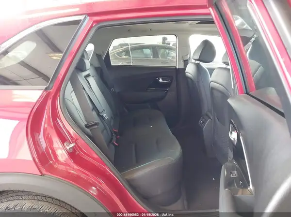 KNDCE3LGXN5124912 2022 KIA NIRO - Image 8