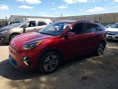 KNDCE3LGXN5135232 2022 KIA NIRO