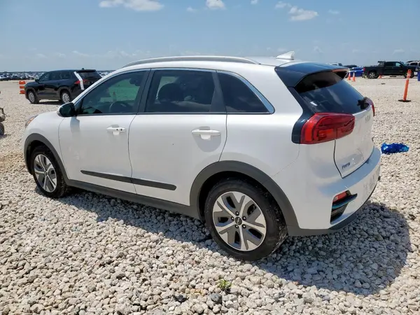 KNDCE3LGXN5142343 2022 KIA NIRO - Image 2