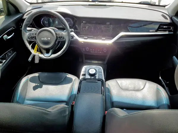 KNDCE3LGXN5142343 2022 KIA NIRO - Image 8