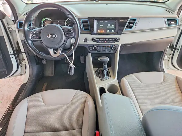 KNDCM3LD0J5209969 2018 KIA NIRO - Image 8