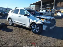 KNDCM3LD0K5283166 2019 KIA NIRO