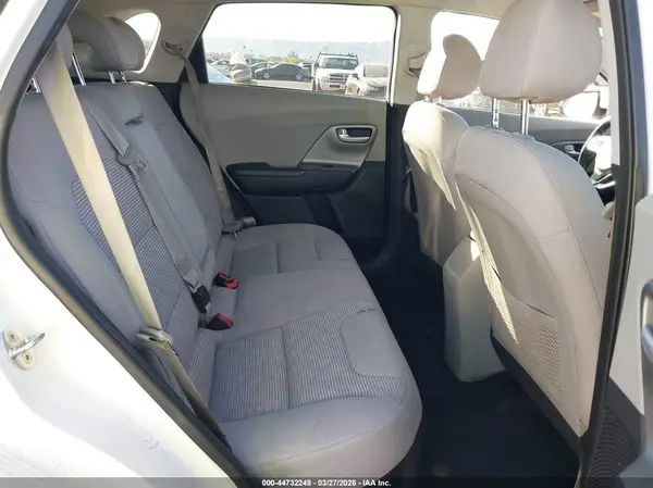 KNDCM3LD0K5283197 2019 KIA NIRO - Image 8