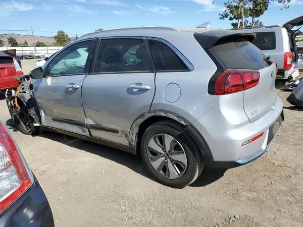 KNDCM3LD0K5337615 2019 KIA NIRO - Image 2