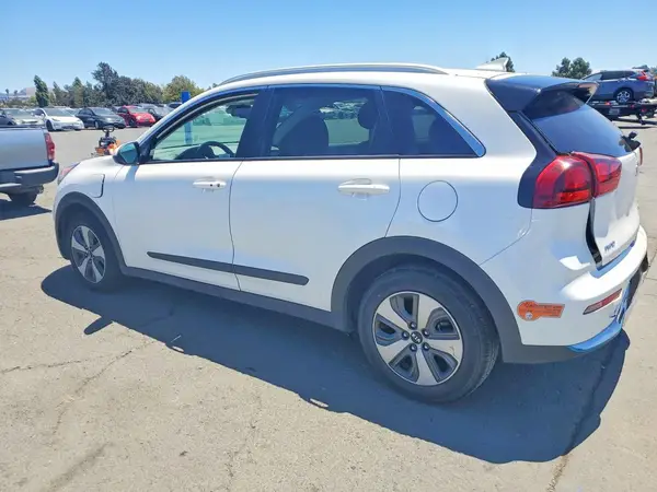 KNDCM3LD0K5343835 2019 KIA NIRO - Image 2