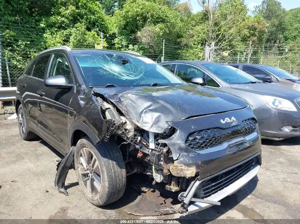 KNDCM3LD0N5515317 2022 KIA NIRO - Image 1
