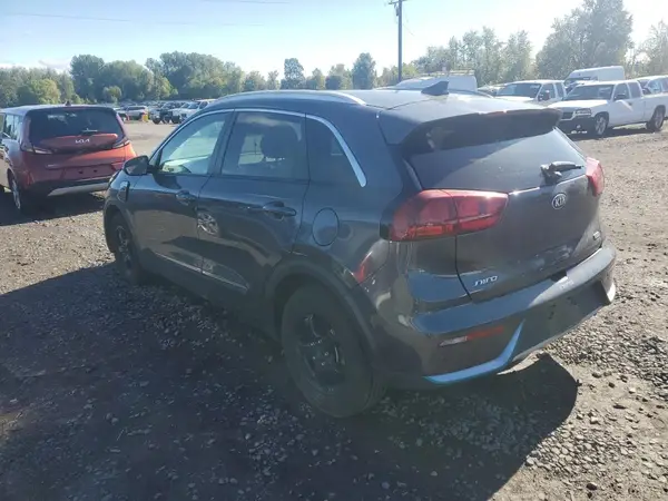 KNDCM3LD1J5203680 2018 KIA NIRO - Image 2