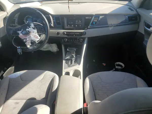 KNDCM3LD1J5203680 2018 KIA NIRO - Image 8