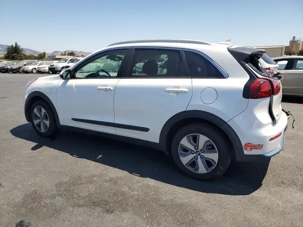 KNDCM3LD1J5210516 2018 KIA NIRO - Image 2