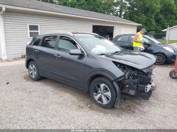 KNDCM3LD1K5266201 2019 KIA NIRO - Image 1