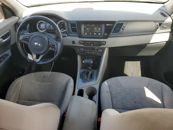 KNDCM3LD2K5282701 2019 KIA NIRO - Image 8