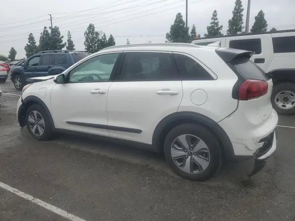 KNDCM3LD2K5303742 2019 KIA NIRO - Image 2