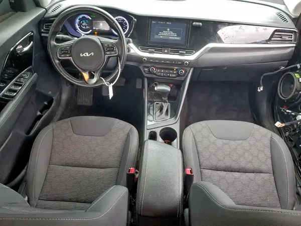 KNDCM3LD2N5502746 2022 KIA NIRO - Image 8