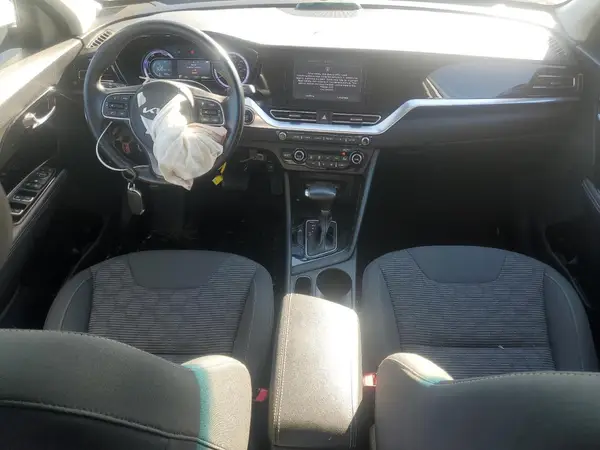 KNDCM3LD2N5532989 2022 KIA NIRO - Image 8