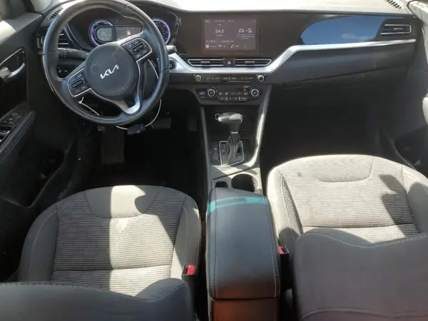 KNDCM3LD2N5540686 2022 KIA NIRO - Image 8