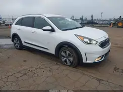 KNDCM3LD4J5212714 2018 KIA NIRO