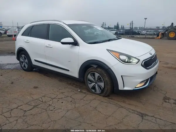 KNDCM3LD4J5212714 2018 KIA NIRO - Image 1
