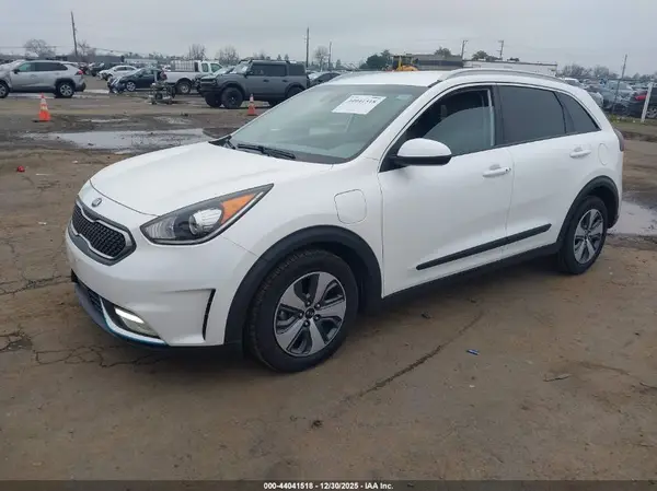 KNDCM3LD4J5212714 2018 KIA NIRO - Image 2