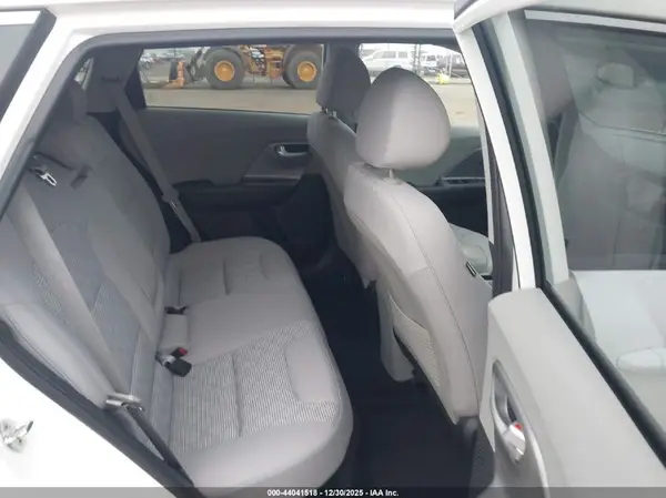 KNDCM3LD4J5212714 2018 KIA NIRO - Image 8