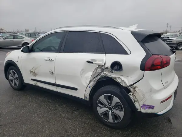 KNDCM3LD4K5331915 2019 KIA NIRO - Image 2