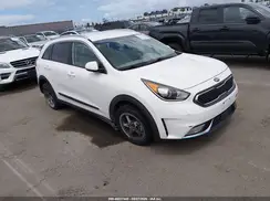 KNDCM3LD5K5234335 2019 KIA NIRO