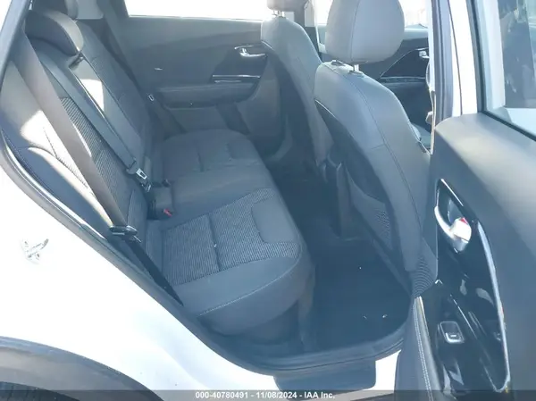 KNDCM3LD5L5391736 2020 KIA NIRO - Image 8