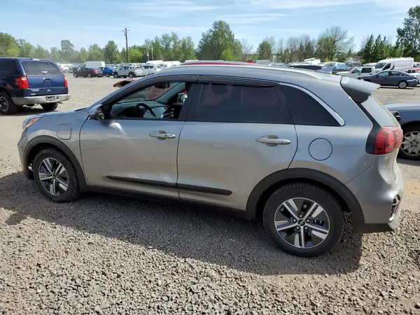 KNDCM3LD5N5496117 2022 KIA NIRO - Image 2
