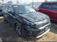KNDCM3LD5N5502286 2022 KIA NIRO