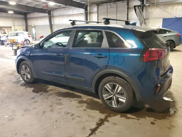 KNDCM3LD6N5543414 2022 KIA NIRO - Image 2