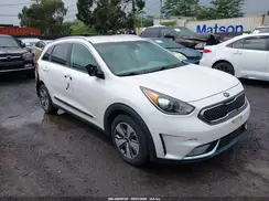 KNDCM3LD7J5211010 2018 KIA NIRO