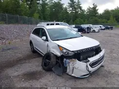 KNDCM3LD7K5235308 2019 KIA NIRO